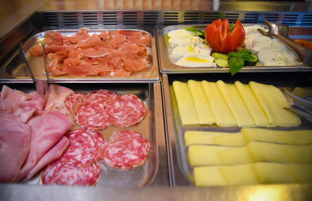 Hotel Janeiro 카오를레 외부 사진